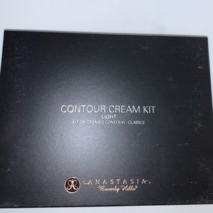 Anastasia Beverly Hills contour kit brand new